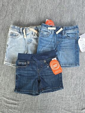 wonder nation Denim Shorts Set Of 3 - Light Blue, Medium Blue, Dark Blue. 18M
